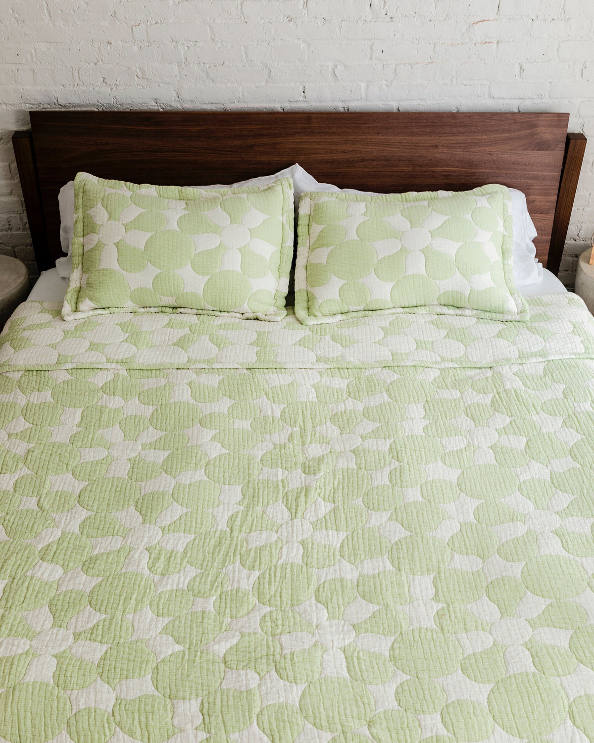 Dusen Dusen Coverlet Set
