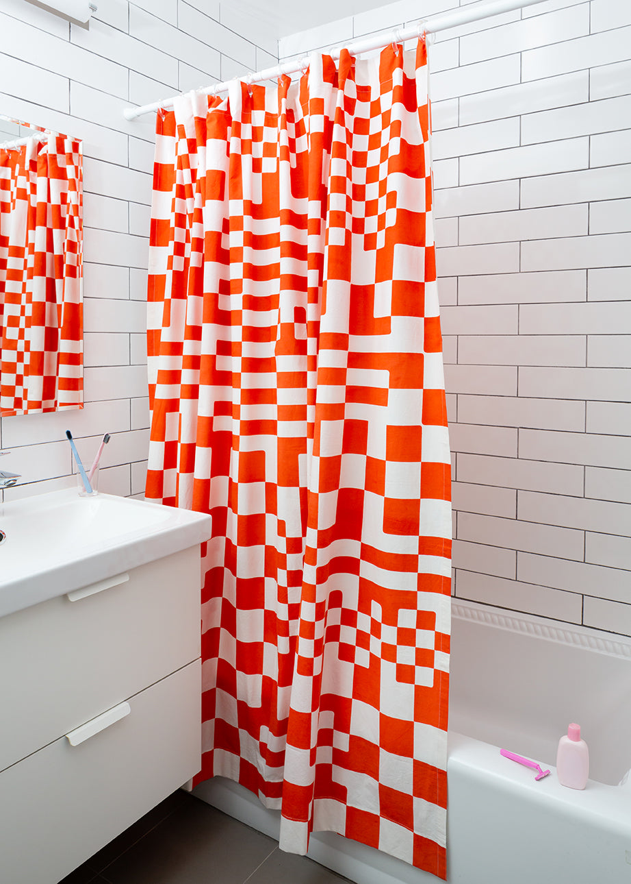 red and white checkered pattern