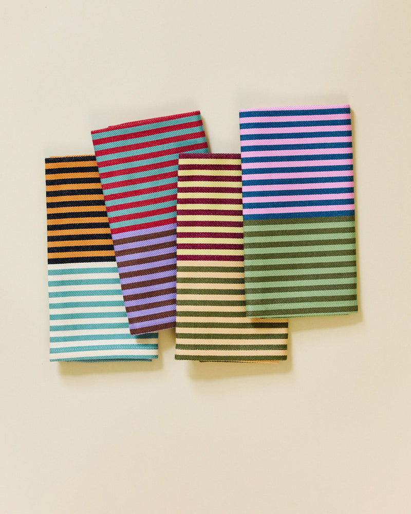 Set of 4 Napkins 2025 Stripe in a line 