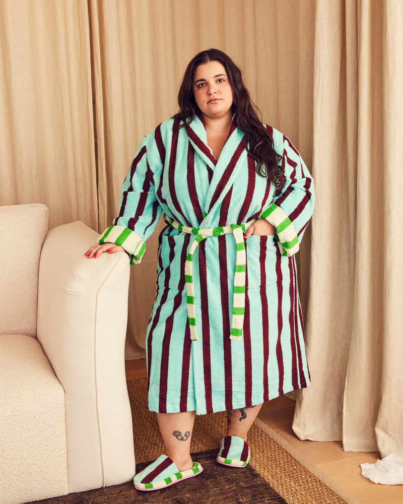 ["Carmen standing in blue and brown-red robe ", " Where there's a willow, there's a way <br> Carmen is 5'3\" and wears a 1X, Jesse is 6'2\" and wears an XL, Erin is 5'8\" and wears a M"]