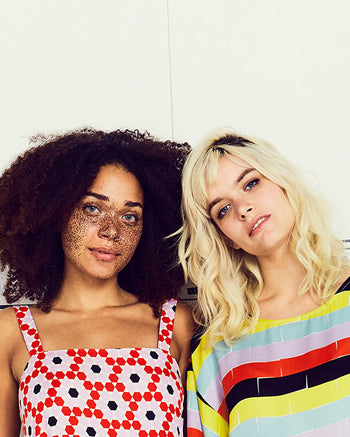 ["models in pattern tops "]