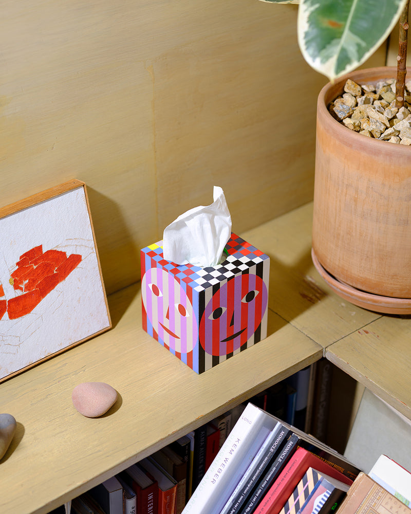 Everybody Tissue Box Holder | Dusen Dusen
